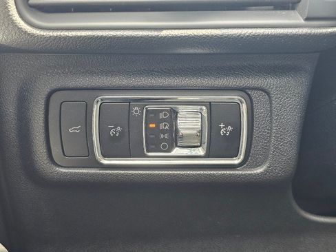 Used 2024 Lincoln Corsair AWD w/ Equipment Group 102A image 39