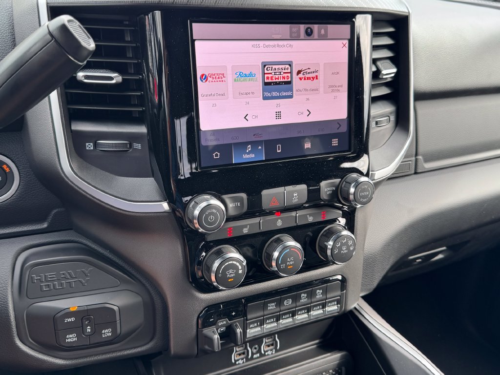 New 2027 RAM 3500 Big Horn AWD/4WD image 21