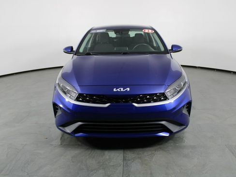 Used 2023 Kia Forte LXS w/ LXS Technology Package FWD image 12