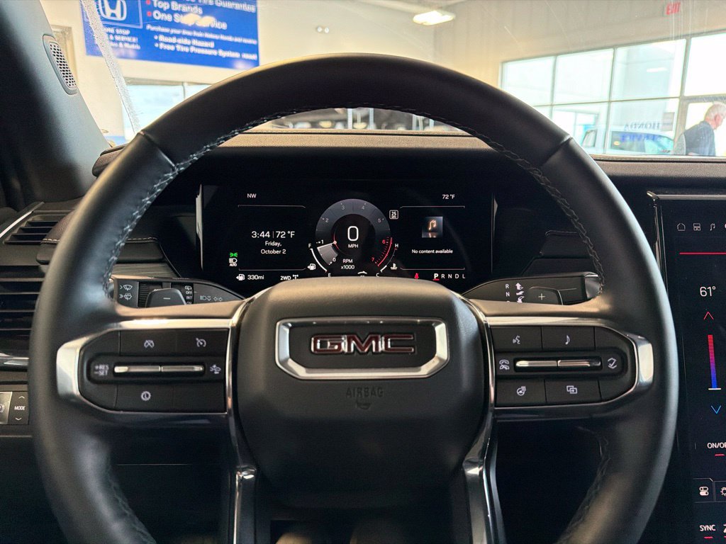 Used 2026 GMC Acadia Elevation w/ Elevation Premium Package AWD/4WD image 11
