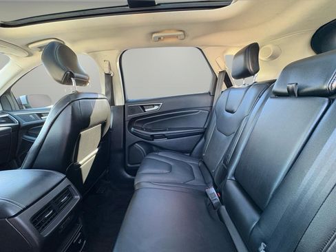Used 2017 Ford Edge Titanium w/ Equipment Group 301A AWD/4WD image 31