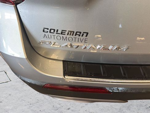 Used 2020 Ford Explorer Platinum w/ Premium Technology Package AWD/4WD image 28