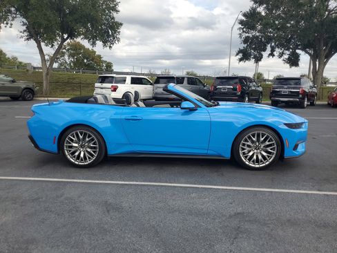 Certified 2025 Ford Mustang Premium image 26