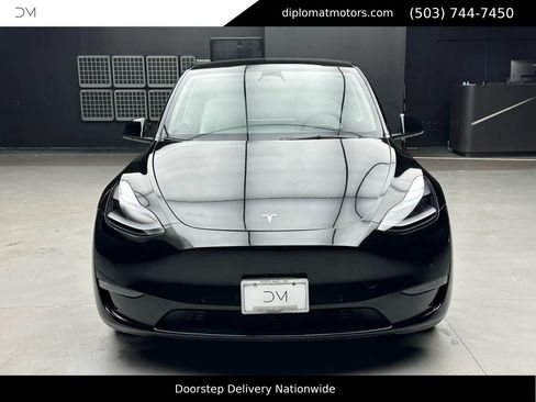 Used 2022 Tesla Model Y Performance image 11
