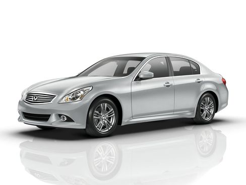 Used 2011 INFINITI G37 Journey RWD image 1