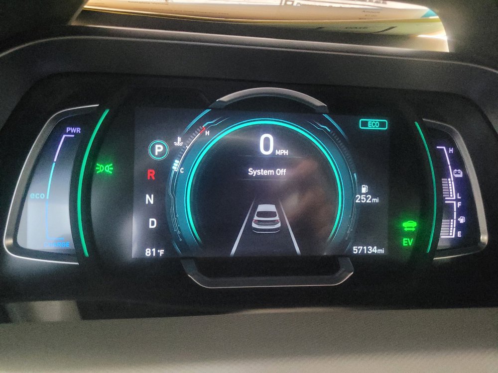 Used 2020 Hyundai Ioniq SEL FWD image 23