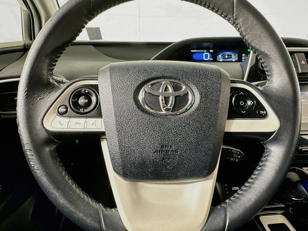 Used 2016 Toyota Prius Four FWD image 39