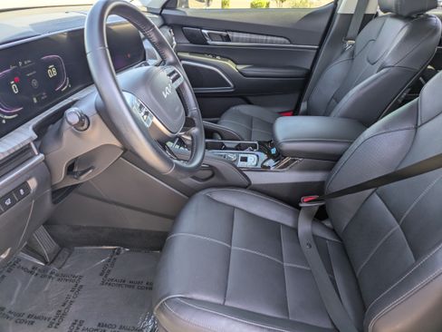 Used 2025 Kia Telluride EX w/ EX Captain's Chair Package FWD image 25