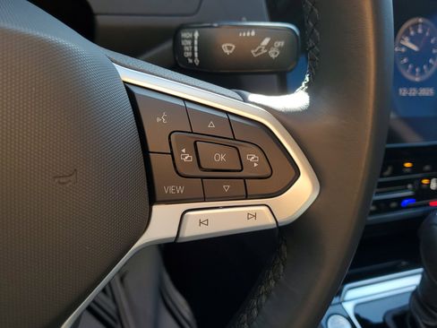 Used 2021 Volkswagen Arteon SE image 22