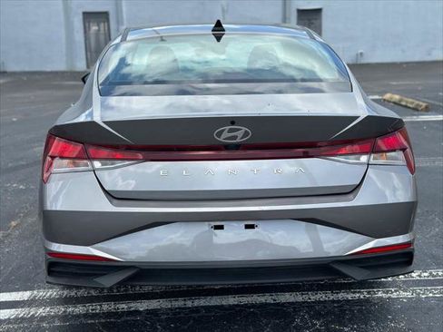 Used 2024 Hyundai Elantra SEL FWD image 7