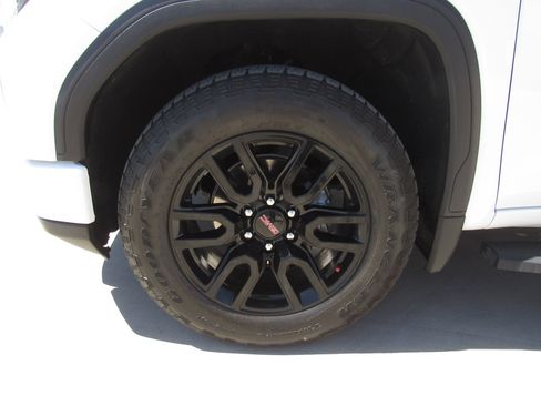 Used 2025 GMC Sierra 1500 Elevation image 4