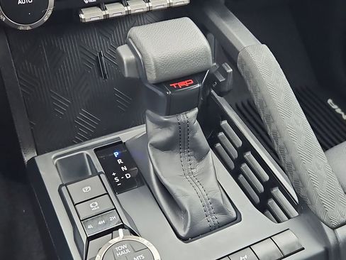 Used 2024 Toyota Tacoma TRD Off-Road image 20