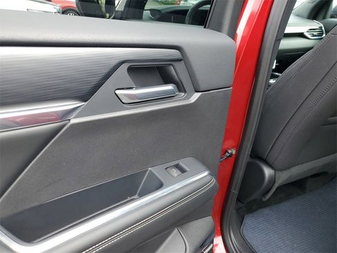 Used 2025 GMC Acadia Elevation image 18