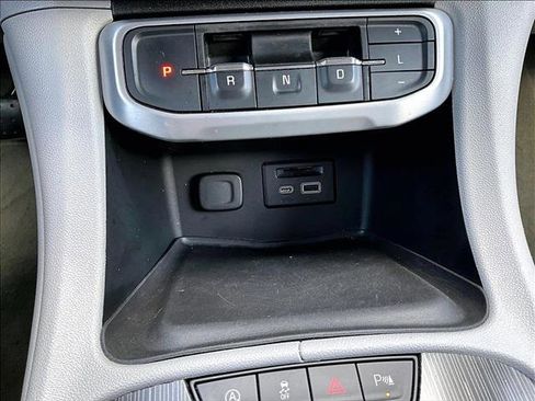 Used 2020 GMC Acadia SLT FWD image 26