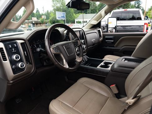 Used 2016 GMC Sierra 2500 Denali w/ Duramax Plus Package AWD/4WD image 19