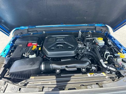 Used 2021 Jeep Wrangler Sport AWD/4WD image 16