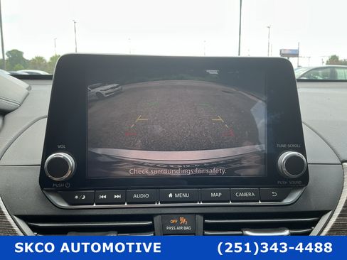 Used 2020 Nissan Altima 2.5 SL FWD image 17