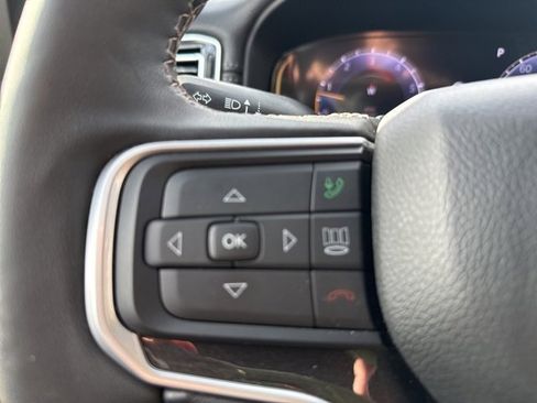 Used 2024 Jeep Wagoneer 4WD image 19