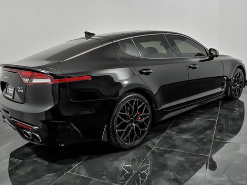 Used 2022 Kia Stinger GT2 AWD/4WD image 9