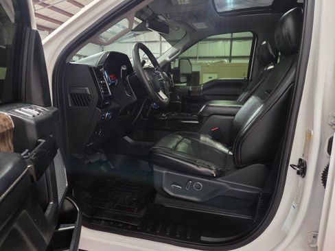 Used 2019 Ford F250 Lariat w/ Lariat Ultimate Package image 6