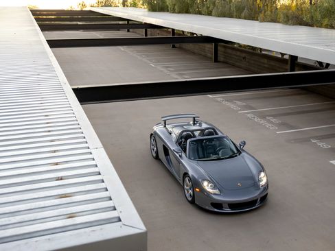 Used 2004 Porsche Carrera GT image 10