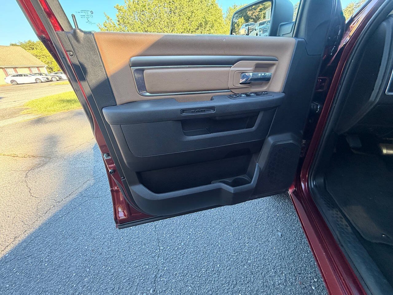 Used 2021 RAM 1500 Classic SLT RWD image 10