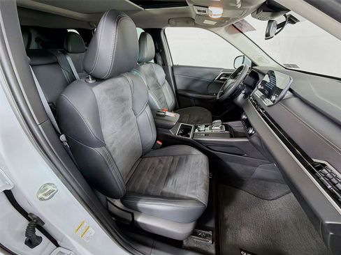 Used 2023 Mitsubishi Outlander SE FWD image 28