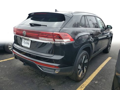 Used 2025 Volkswagen Atlas Cross Sport SE FWD image 7