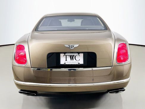 Used 2011 Bentley Mulsanne RWD image 6