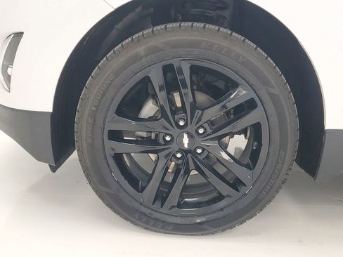 Used 2020 Chevrolet Equinox LT w/ Sport Edition image 8