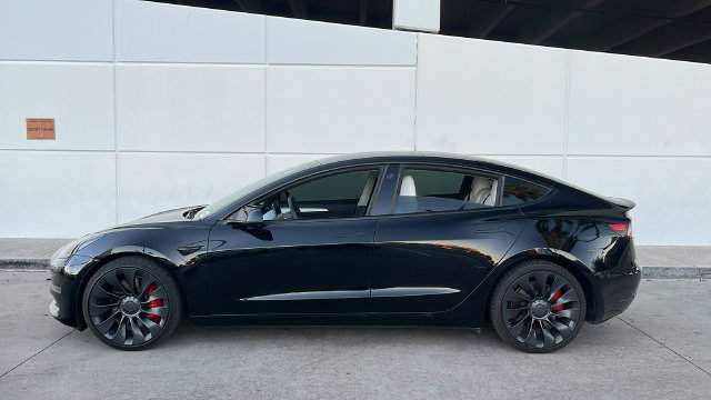 Used 2023 Tesla Model 3 Performance AWD/4WD image 3