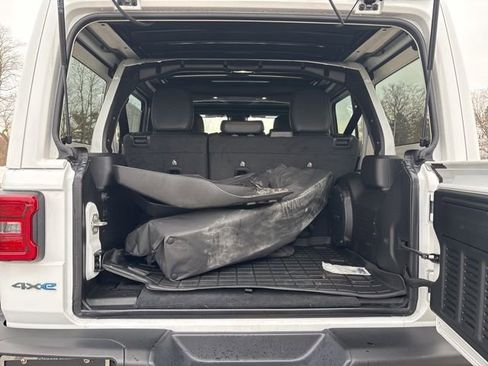 Used 2024 Jeep Wrangler Unlimited Rubicon 4xe image 18