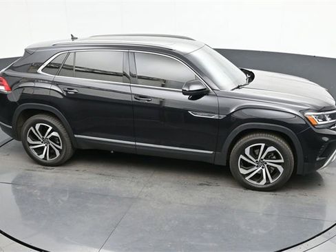 Used 2020 Volkswagen Atlas Cross Sport SEL Premium image 19
