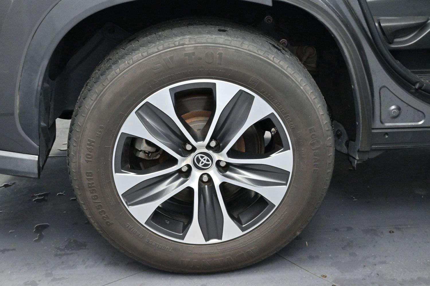 Used 2022 Toyota Highlander XLE FWD image 40