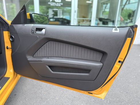 Used 2013 Ford Mustang Boss 302 w/ Boss 302 Accessory Pkg RWD image 26
