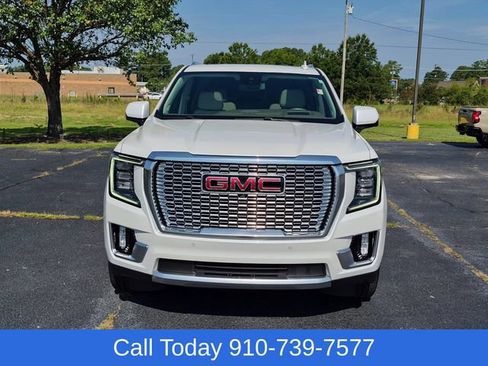 Used 2023 GMC Yukon XL Denali AWD/4WD image 8