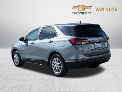 Used 2023 Chevrolet Equinox LS w/ LS Convenience Package FWD image 7