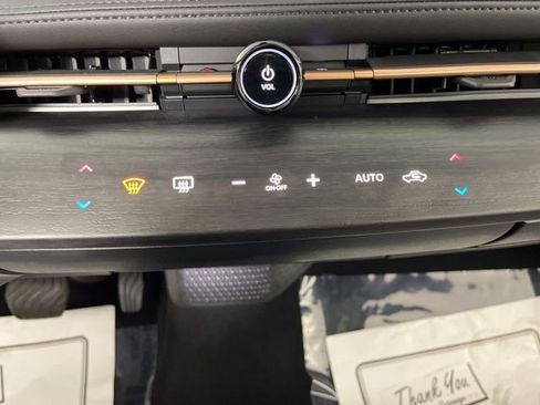 Used 2023 Nissan Ariya FWD image 27