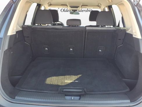 Used 2023 Nissan Rogue SV FWD image 9