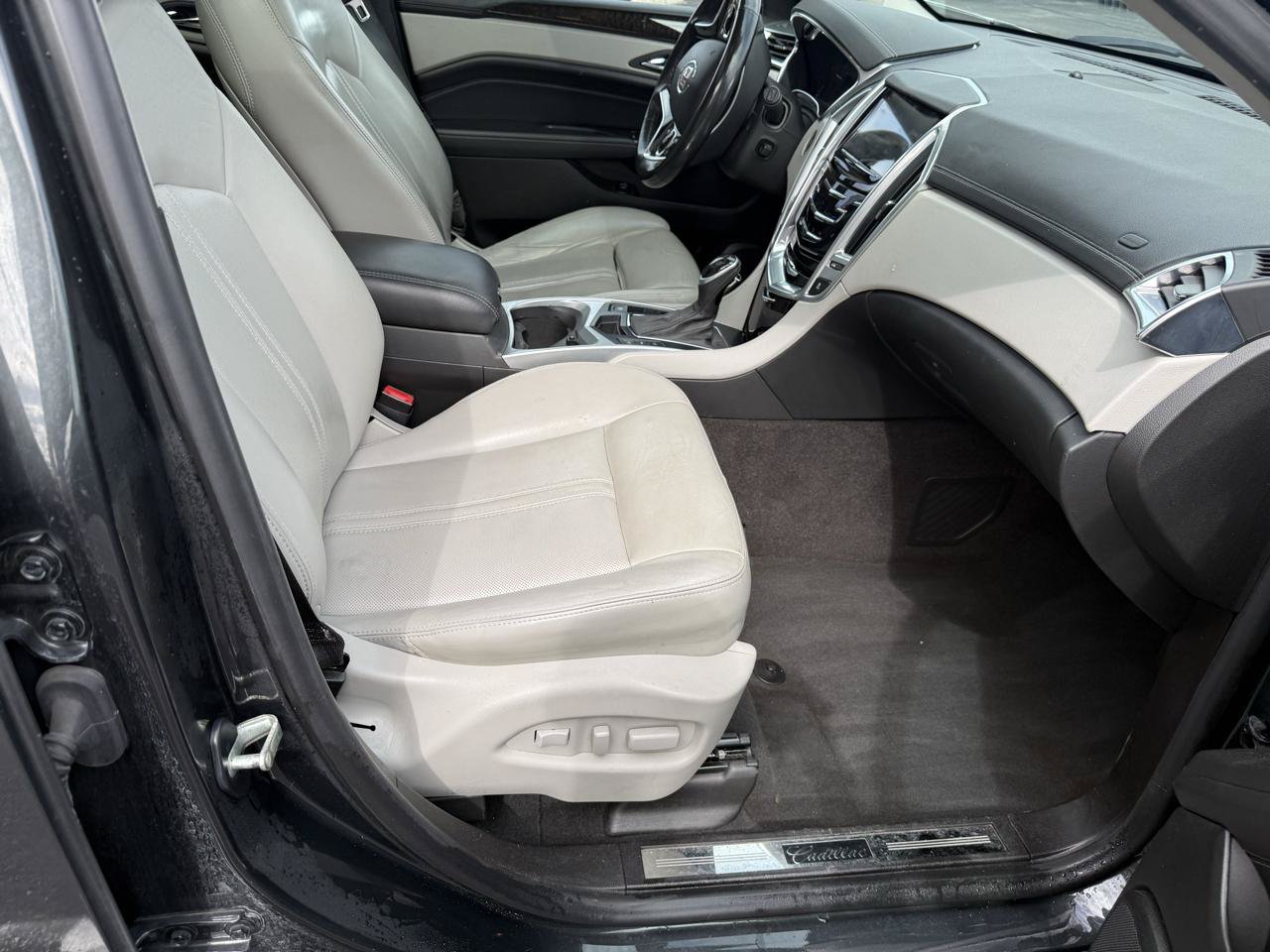 Used 2014 Cadillac SRX Performance w/ Driver Awareness Package FWD image 20