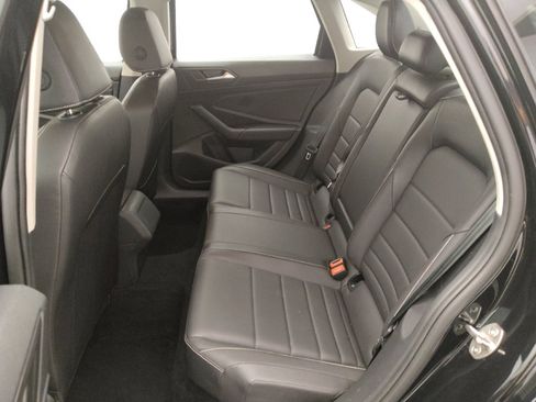 Used 2024 Volkswagen Jetta SE FWD image 18