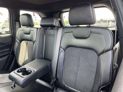 Certified 2024 Jeep Grand Cherokee Altitude AWD/4WD image 28