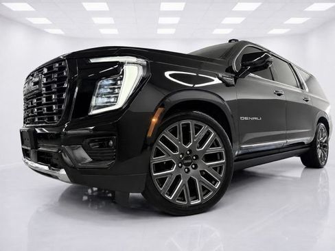 Used 2026 GMC Yukon XL Denali Ultimate AWD/4WD image 4