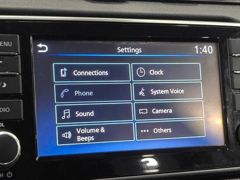 Used 2023 Nissan Versa S FWD image 9