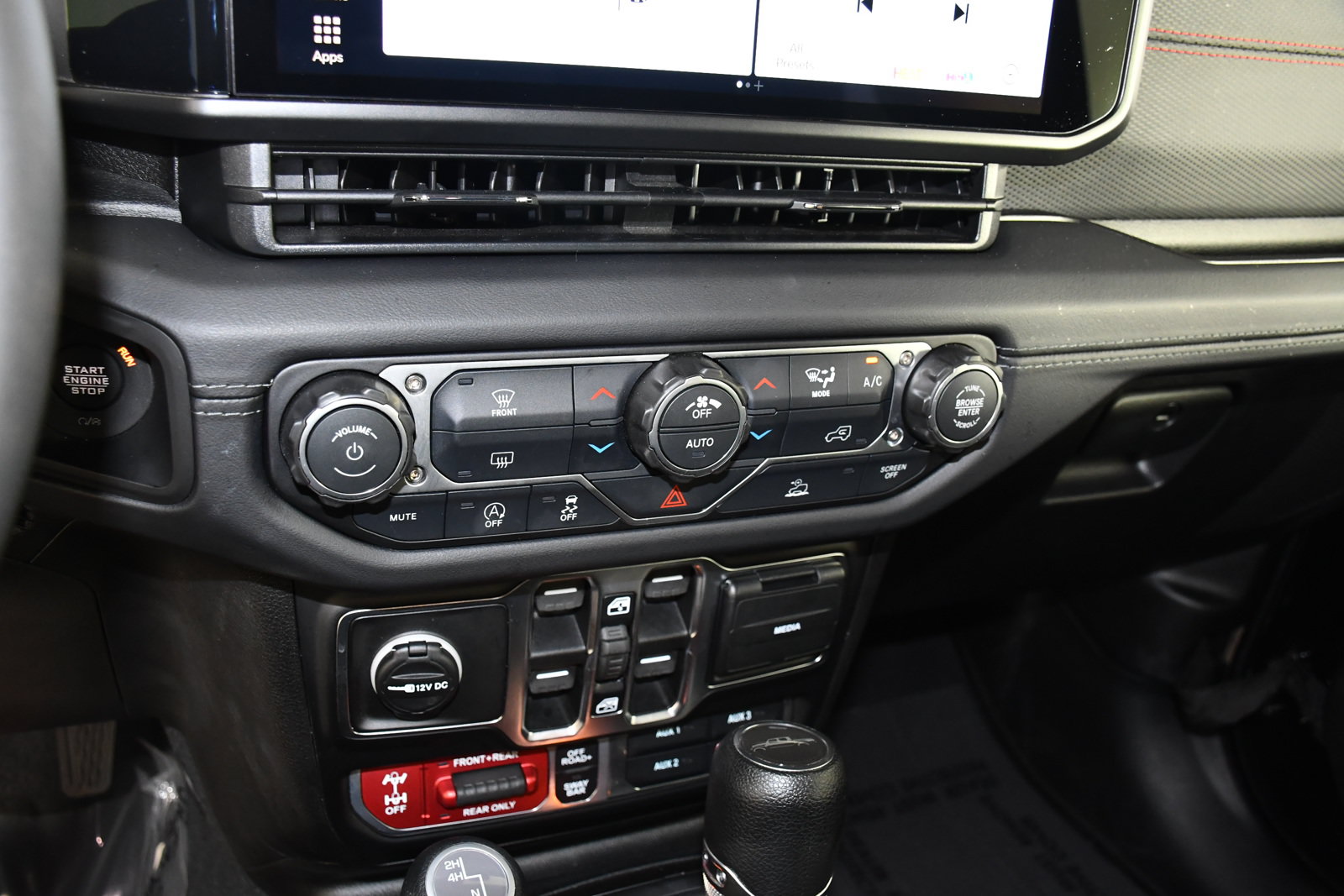 Used 2026 Jeep Gladiator Rubicon AWD/4WD image 30