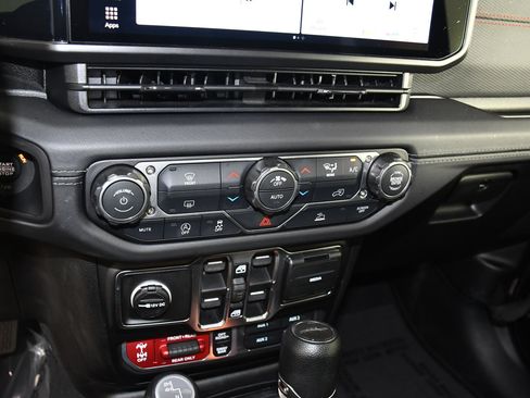 Used 2026 Jeep Gladiator Rubicon AWD/4WD image 30