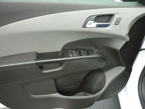 Used 2020 Chevrolet Sonic LT FWD image 14