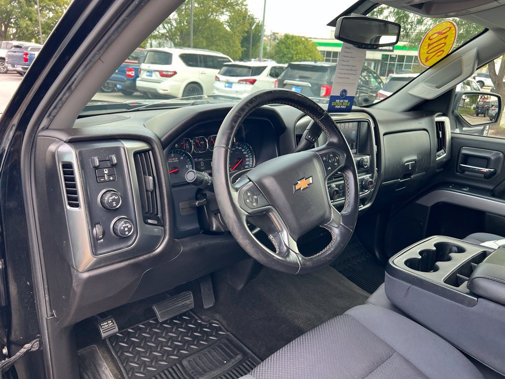 Used 2018 Chevrolet Silverado 1500 LT AWD/4WD image 17