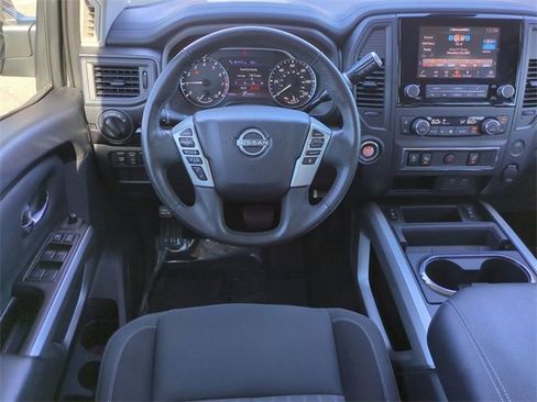 Used 2024 Nissan Titan SV w/ SV Convenience Package image 16