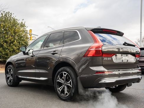 Certified 2022 Volvo XC60 T8 Inscription Expression w/ Advanced Package image 5